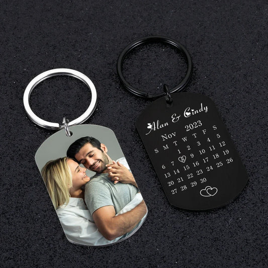 Alan & Cindy: Customized weeding date Keychain